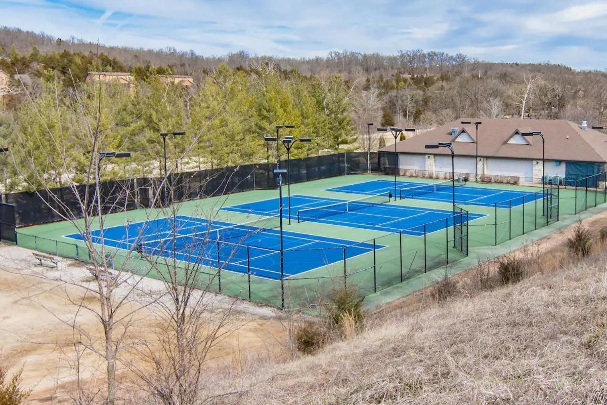 Golf On Site - Walk-In Shower - Jetted Tub - Free Attraction Tickets Included Branson Exterior photo