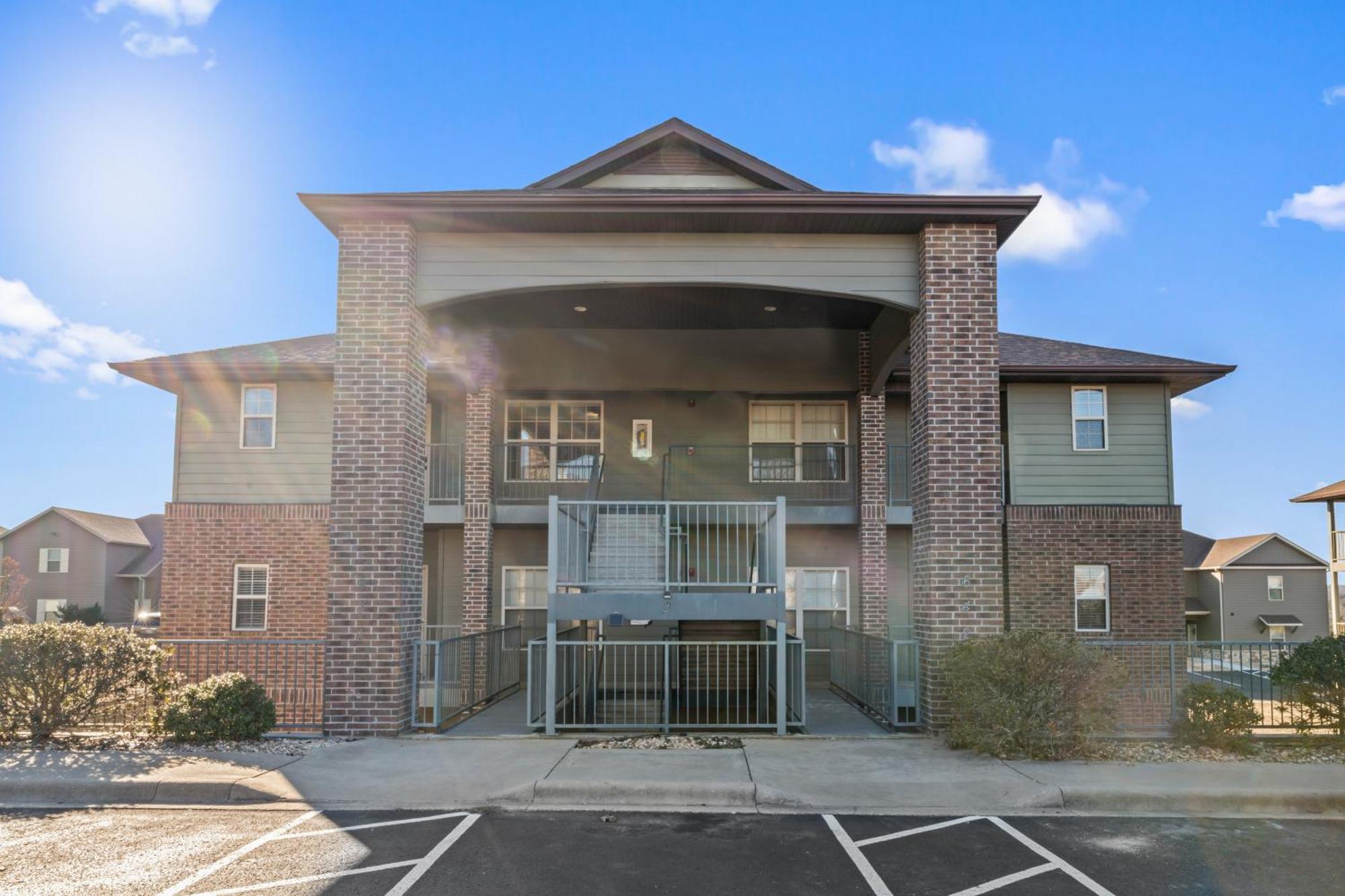 Golf On Site - Walk-In Shower - Jetted Tub - Free Attraction Tickets Included Branson Exterior photo